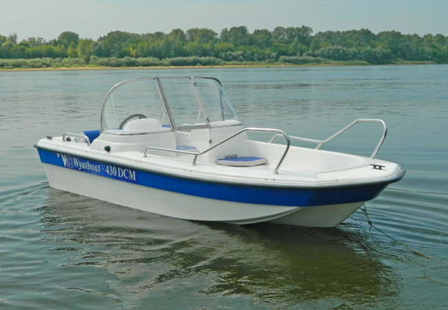 Wyatboat-430DCM (тримаран)